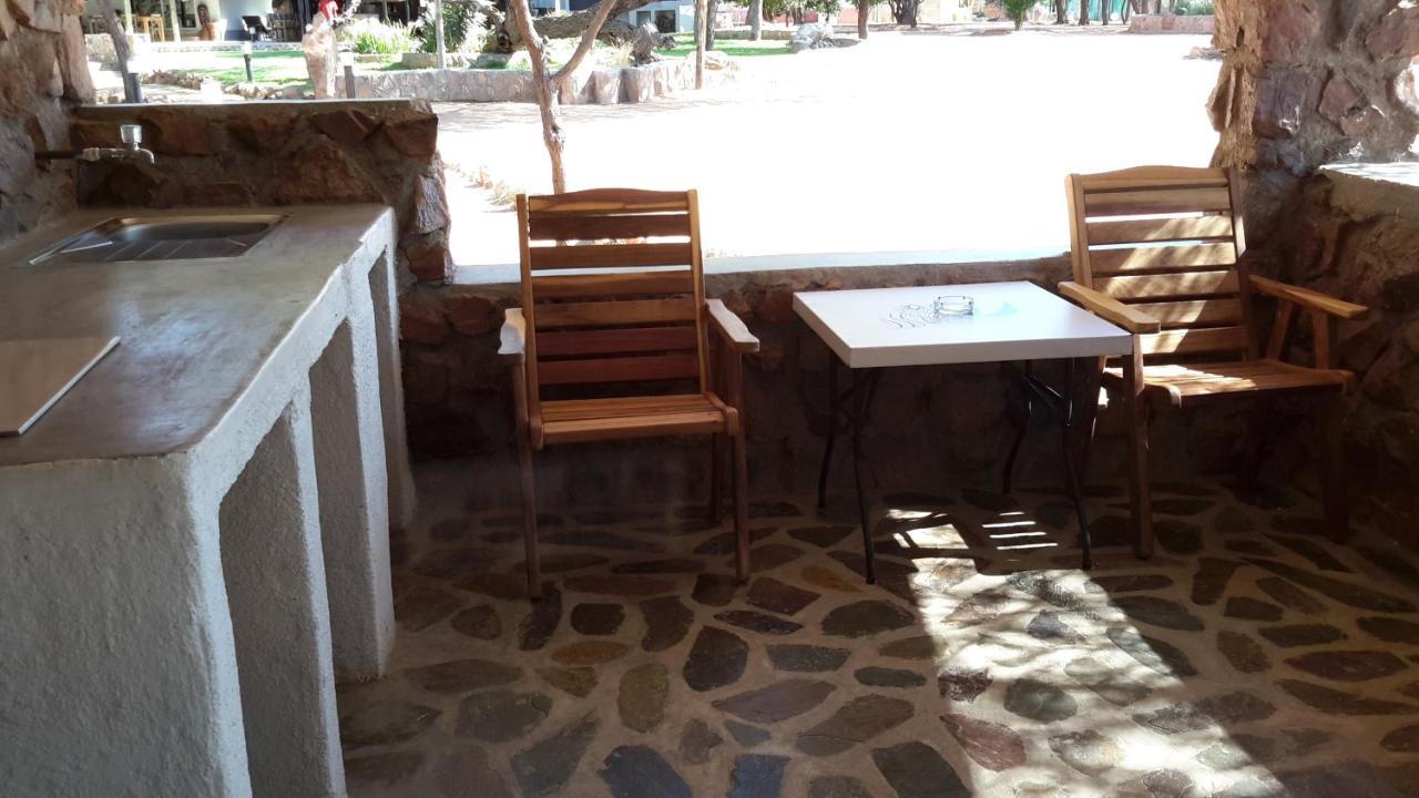 Khan River Lodge Wilhelmstal Extérieur photo