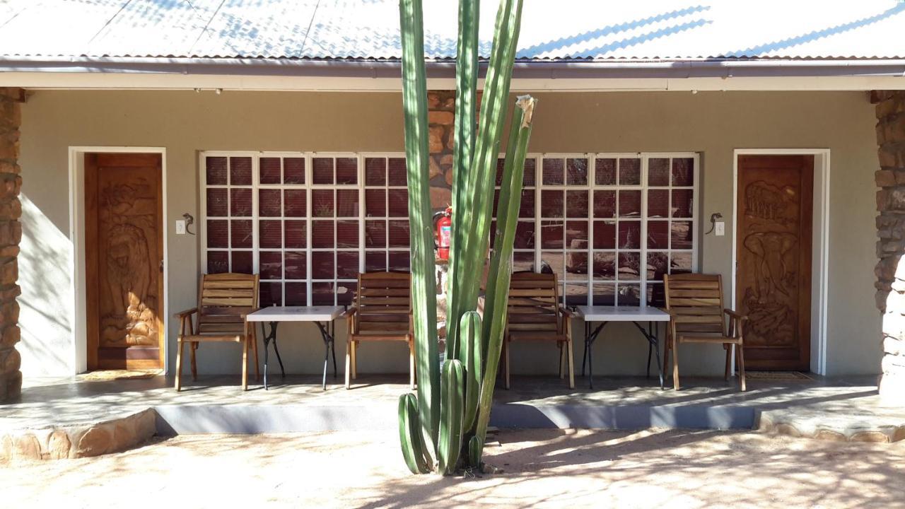 Khan River Lodge Wilhelmstal Extérieur photo
