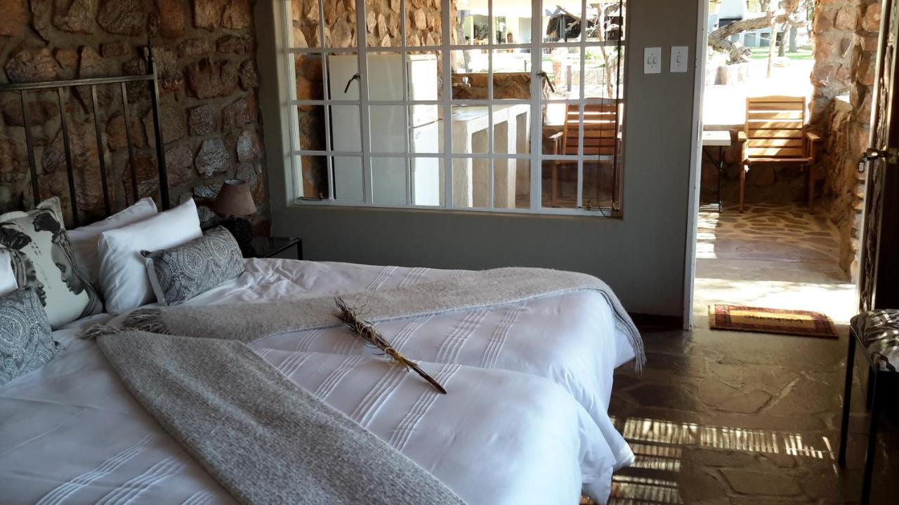 Khan River Lodge Wilhelmstal Extérieur photo