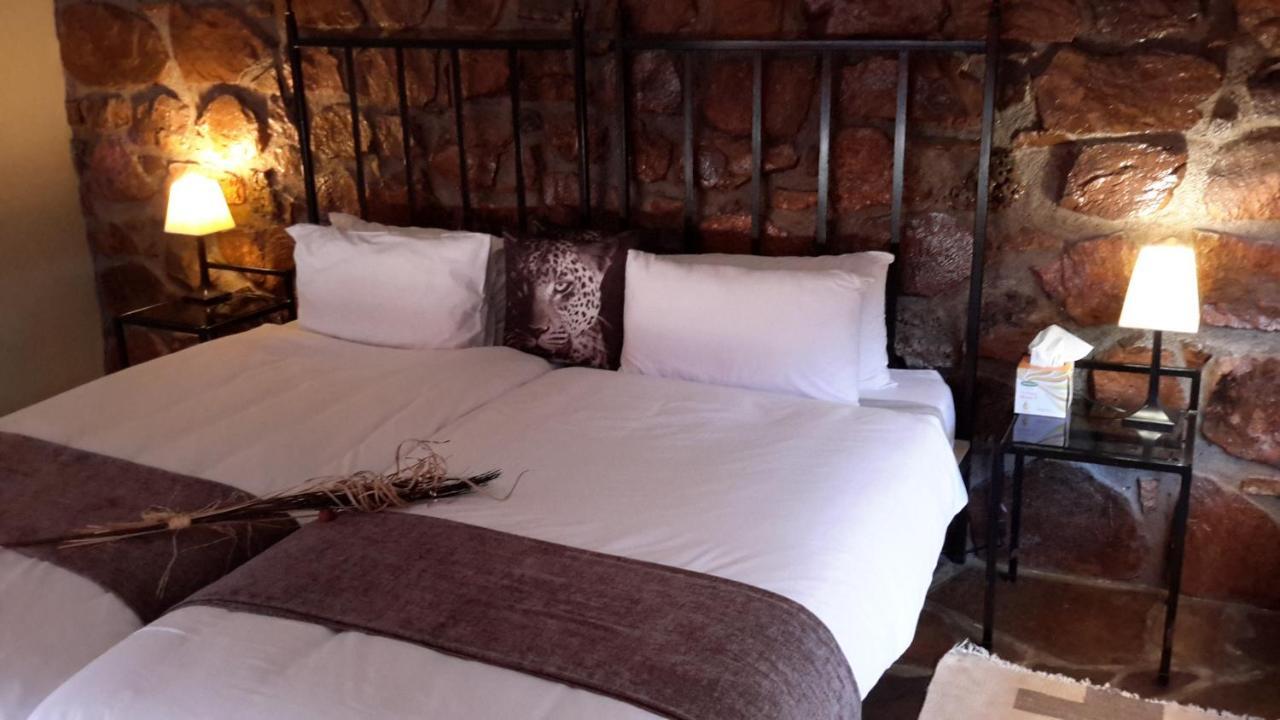 Khan River Lodge Wilhelmstal Extérieur photo